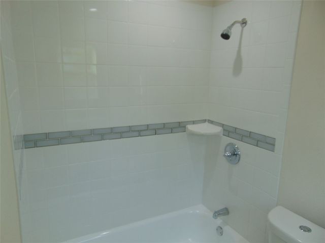 2839 E Overton Road, Dallas, TX 75216