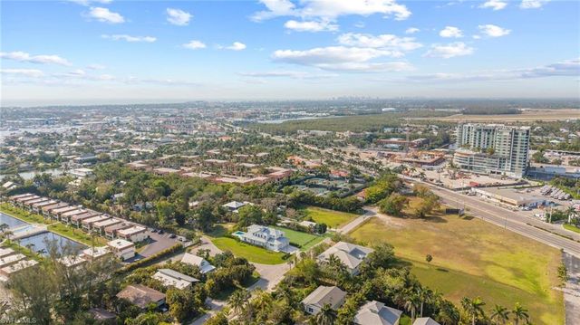 1972 FREDERICK ST, Naples, FL 34112