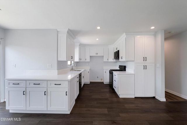 20958 Hemmingway Street, Canoga Park, CA 91304