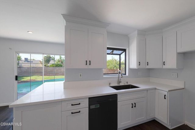 20958 Hemmingway Street, Canoga Park, CA 91304
