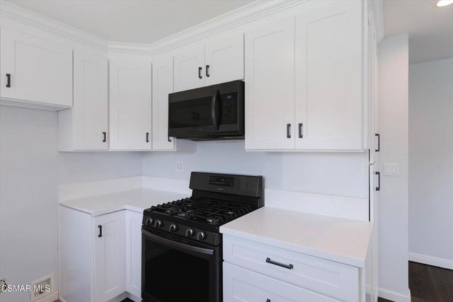 20958 Hemmingway Street, Canoga Park, CA 91304