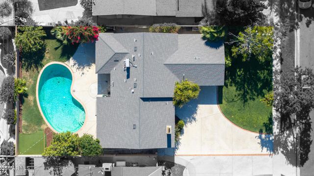 20958 Hemmingway Street, Canoga Park, CA 91304