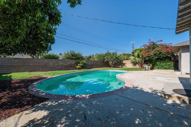 20958 Hemmingway Street, Canoga Park, CA 91304