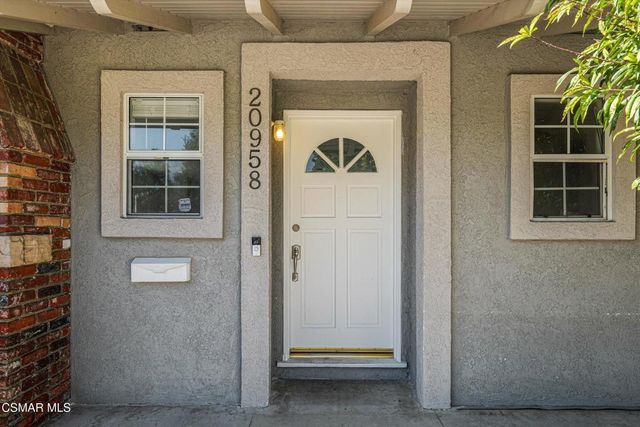20958 Hemmingway Street, Canoga Park, CA 91304