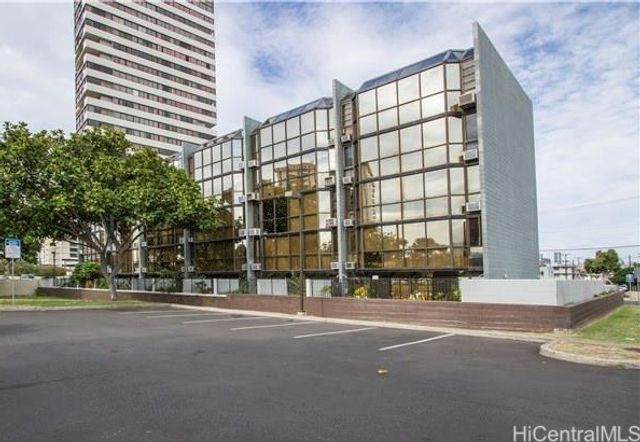 855 Makahiki Way 110, Honolulu, HI 96826