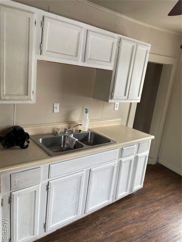 842 Kinzer Street, Poplar Bluff, MO 63901