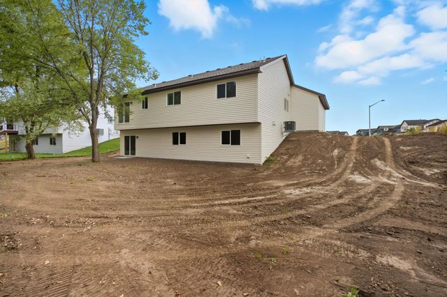 4631 9th Street NE, Saint Cloud, MN 56304