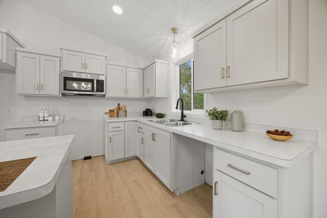 4631 9th Street NE, Saint Cloud, MN 56304