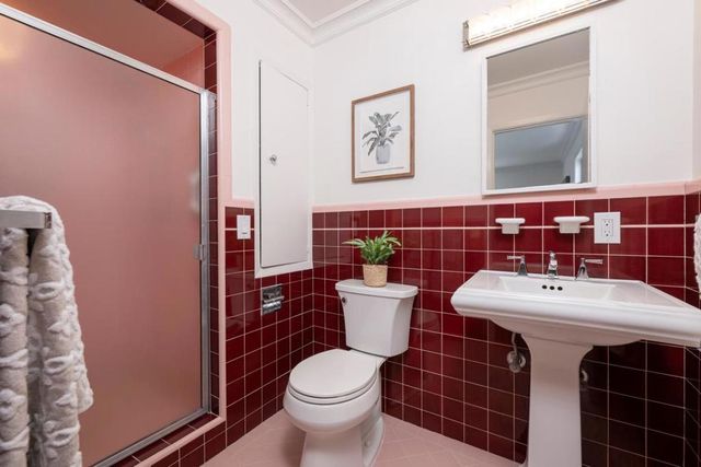 1600 SUNNYSLOPE Avenue, Belmont, CA 94002