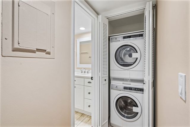 21 Plantation Drive 205, Vero Beach, FL 32966