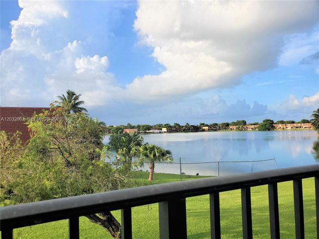 301 NW 109th Avenue 209, Miami, FL 33172