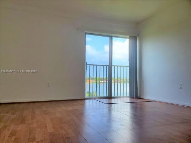 301 NW 109th Avenue 209, Miami, FL 33172