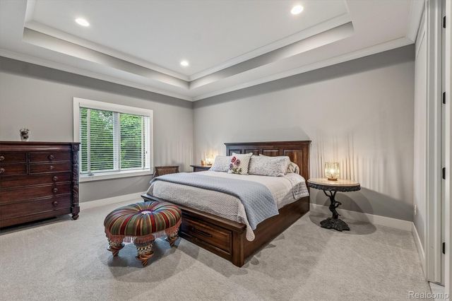 2094 Westridge Drive, Shelby Charter Township, MI 48316