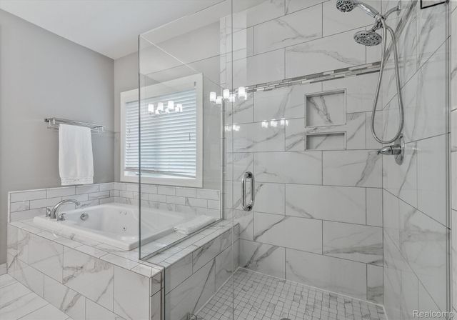 2094 Westridge Drive, Shelby Charter Township, MI 48316