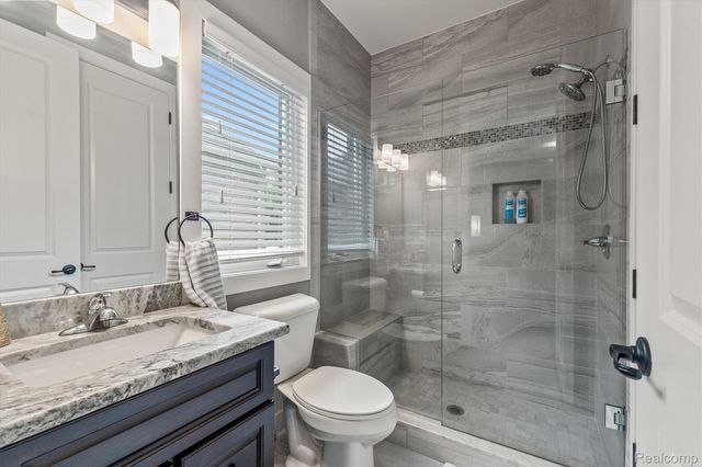 2094 Westridge Drive, Shelby Charter Township, MI 48316