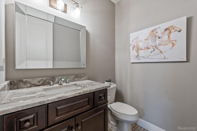 2094 Westridge Drive, Shelby Charter Township, MI 48316