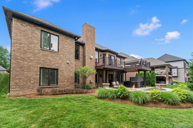 2094 Westridge Drive, Shelby Charter Township, MI 48316