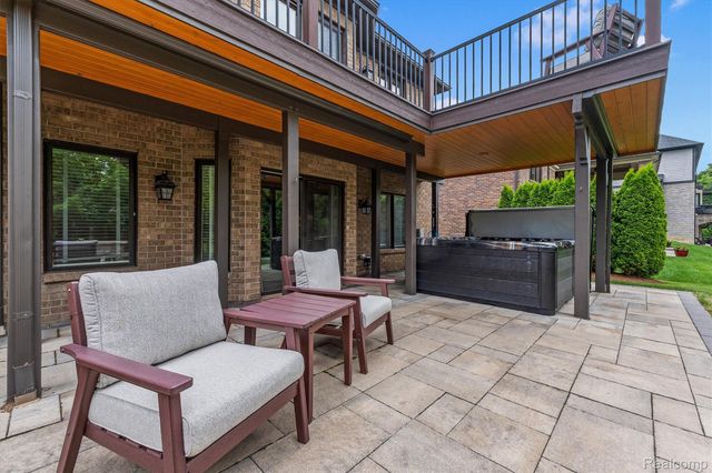 2094 Westridge Drive, Shelby Charter Township, MI 48316