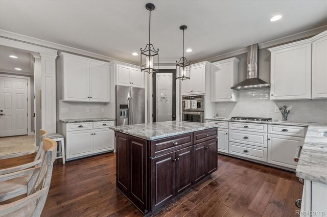 2094 Westridge Drive, Shelby Charter Township, MI 48316