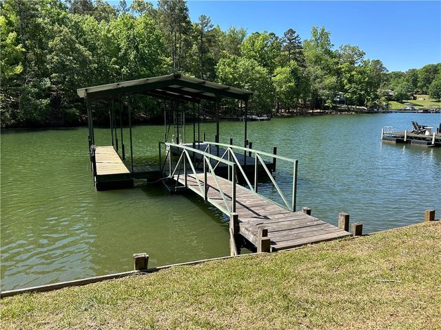 43 Sunset Cove Road, Abbeville, SC 29620