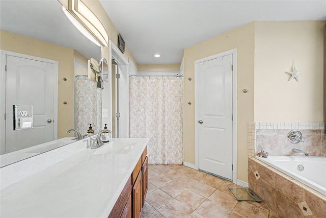 28400 S Kaela Drive, Inola, OK 74036