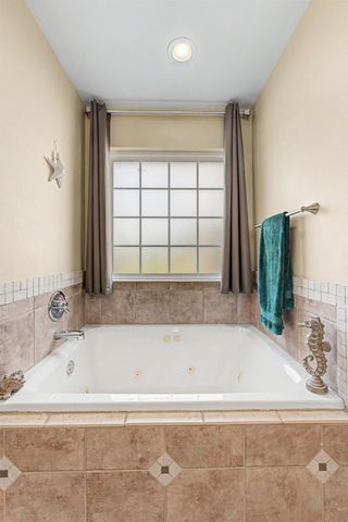 28400 S Kaela Drive, Inola, OK 74036