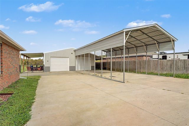 28400 S Kaela Drive, Inola, OK 74036