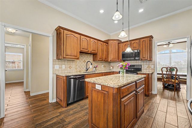 28400 S Kaela Drive, Inola, OK 74036