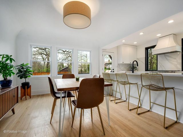 305 Maplewood Road, Riverside, IL 60546