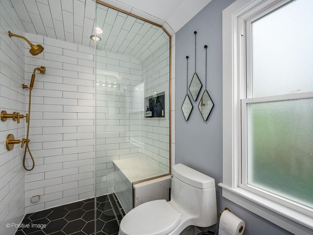 305 Maplewood Road, Riverside, IL 60546