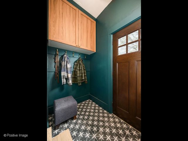 305 Maplewood Road, Riverside, IL 60546