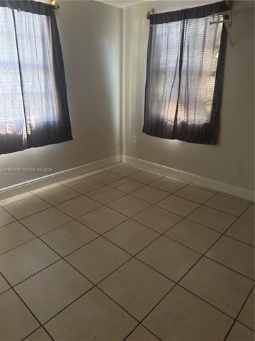 1940 NW 96th St, Miami, FL 33147