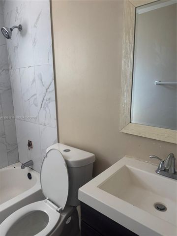 1940 NW 96th St, Miami, FL 33147