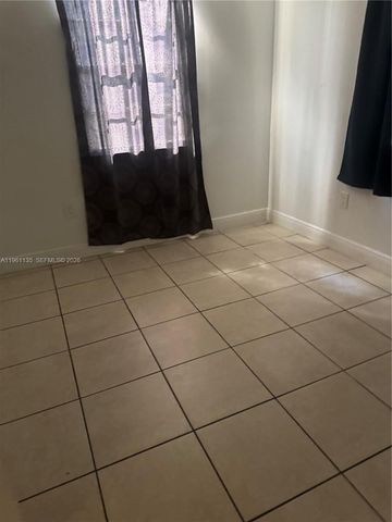 1940 NW 96th St, Miami, FL 33147