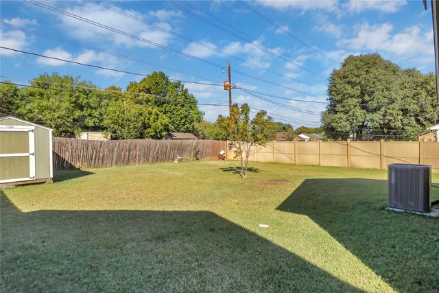 5400 Creek Valley Drive, Arlington, TX 76018