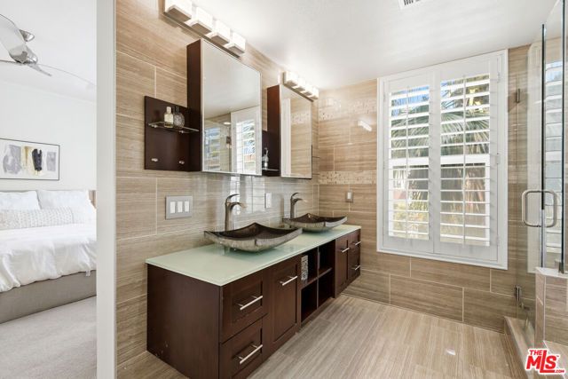 6020 Seabluff Drive 411, Los Angeles, CA 90094