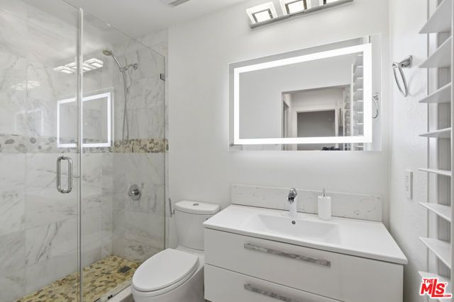 6020 Seabluff Drive 411, Los Angeles, CA 90094