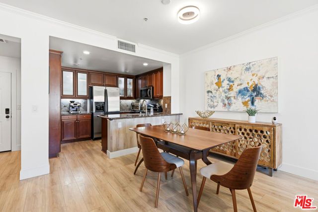 6020 Seabluff Drive 411, Los Angeles, CA 90094