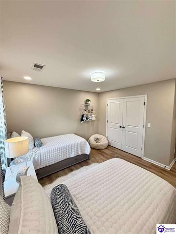 304 C Village Brooke Drive, Elizabethtown, KY 42701