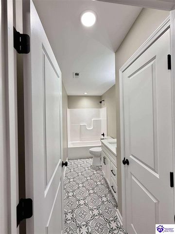304 C Village Brooke Drive, Elizabethtown, KY 42701