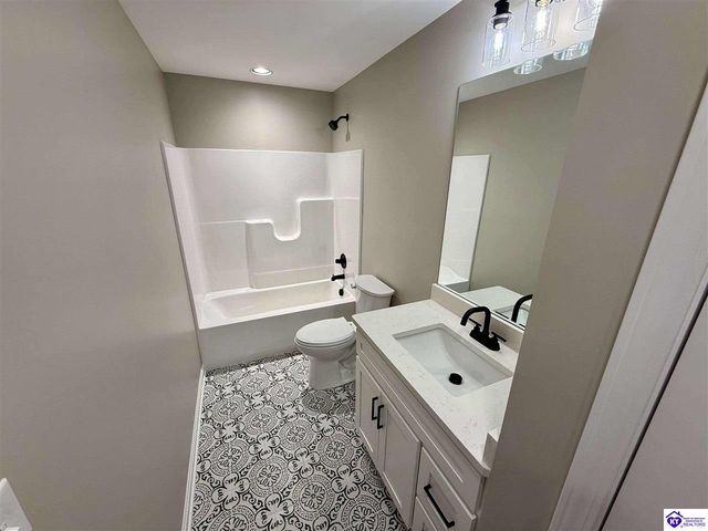 304 C Village Brooke Drive, Elizabethtown, KY 42701