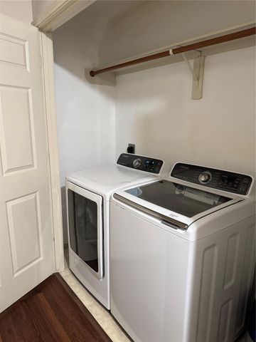 17442 S Summit Canyon Drive, Houston, TX 77095