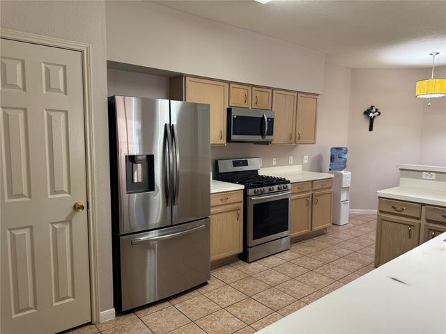 17442 S Summit Canyon Drive, Houston, TX 77095