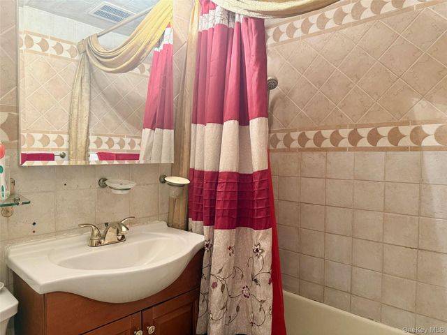6434 102nd Street 9Z, Rego Park, NY 11374