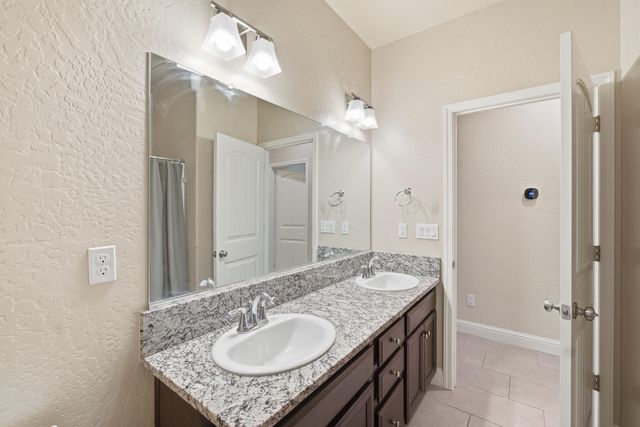 636 Castellina Street, Lemoore, CA 93245