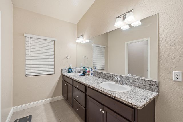 636 Castellina Street, Lemoore, CA 93245