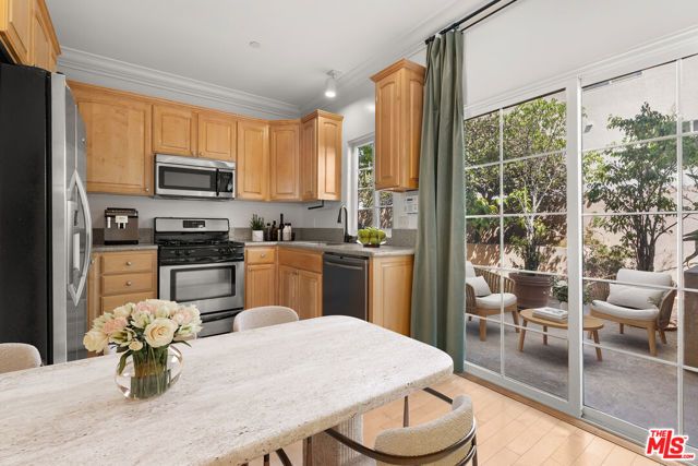 5312 Denny Avenue 7, North Hollywood (los Angeles), CA 91601