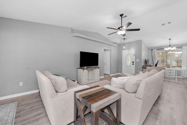 7682 Manatee Street, Navarre, FL 32566