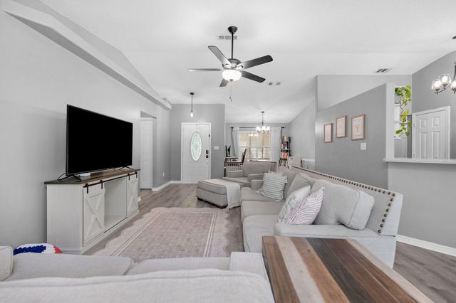7682 Manatee Street, Navarre, FL 32566
