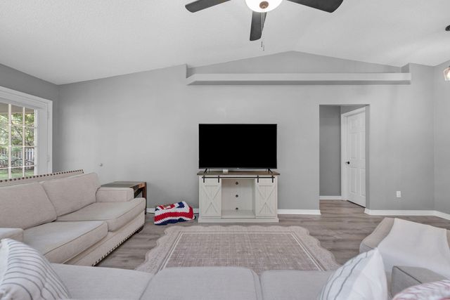 7682 Manatee Street, Navarre, FL 32566